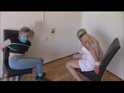 ❤️ Atkarīga / sasietas un ar aizliktām mutēm / damsel in distress ❤❌ Porno pie porno lv.porno24-7.ru ☑